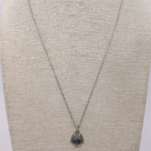 EUC [Kendra Scott] Cory Faceted Gray Translucent Stone Silver Pendant Necklace - Picture 4 of 12